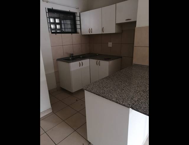 3 BEDROOM APARTMENT TO LET IN WESTVILLE